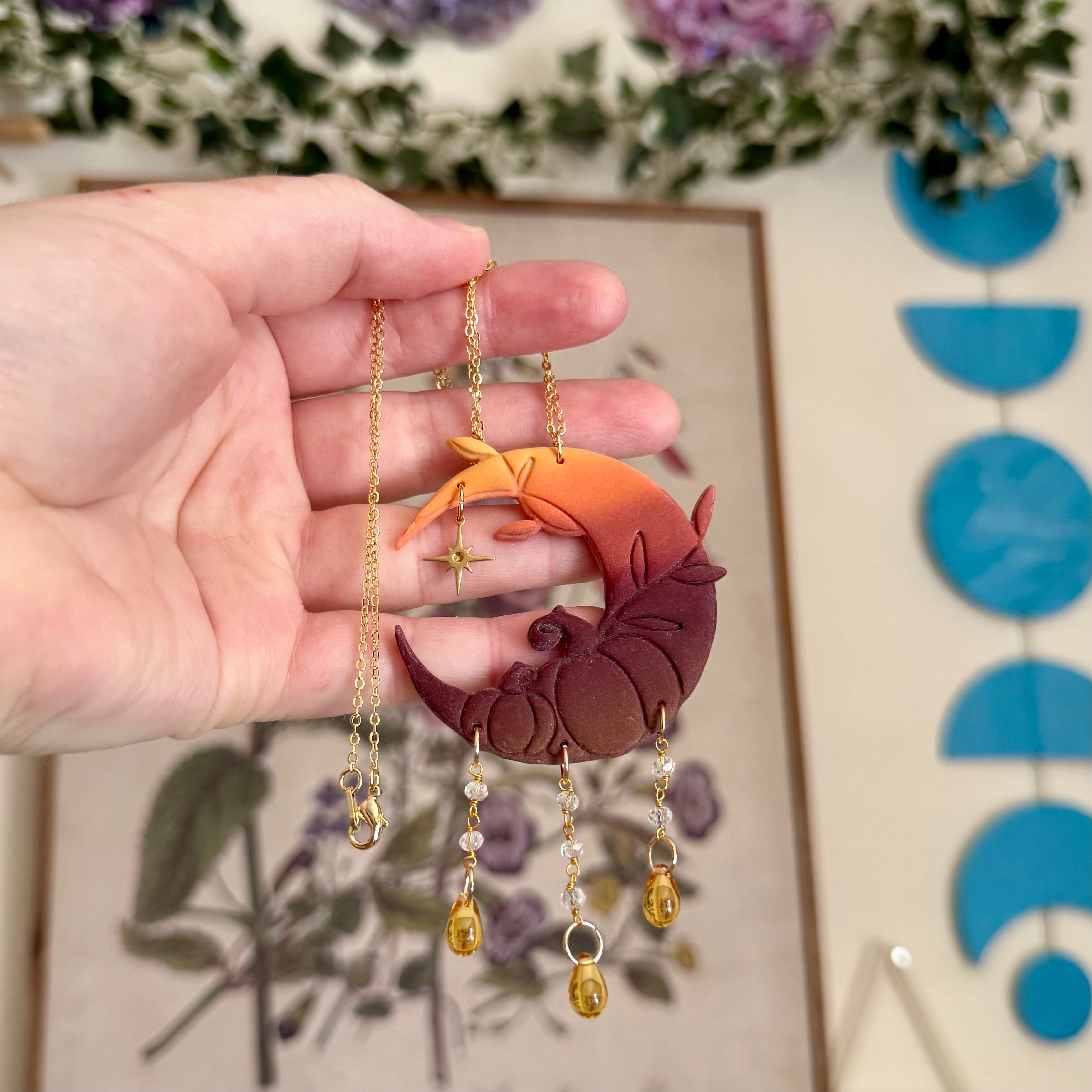 Pumpkin Queen Necklace in Pumpkin Cinnamon