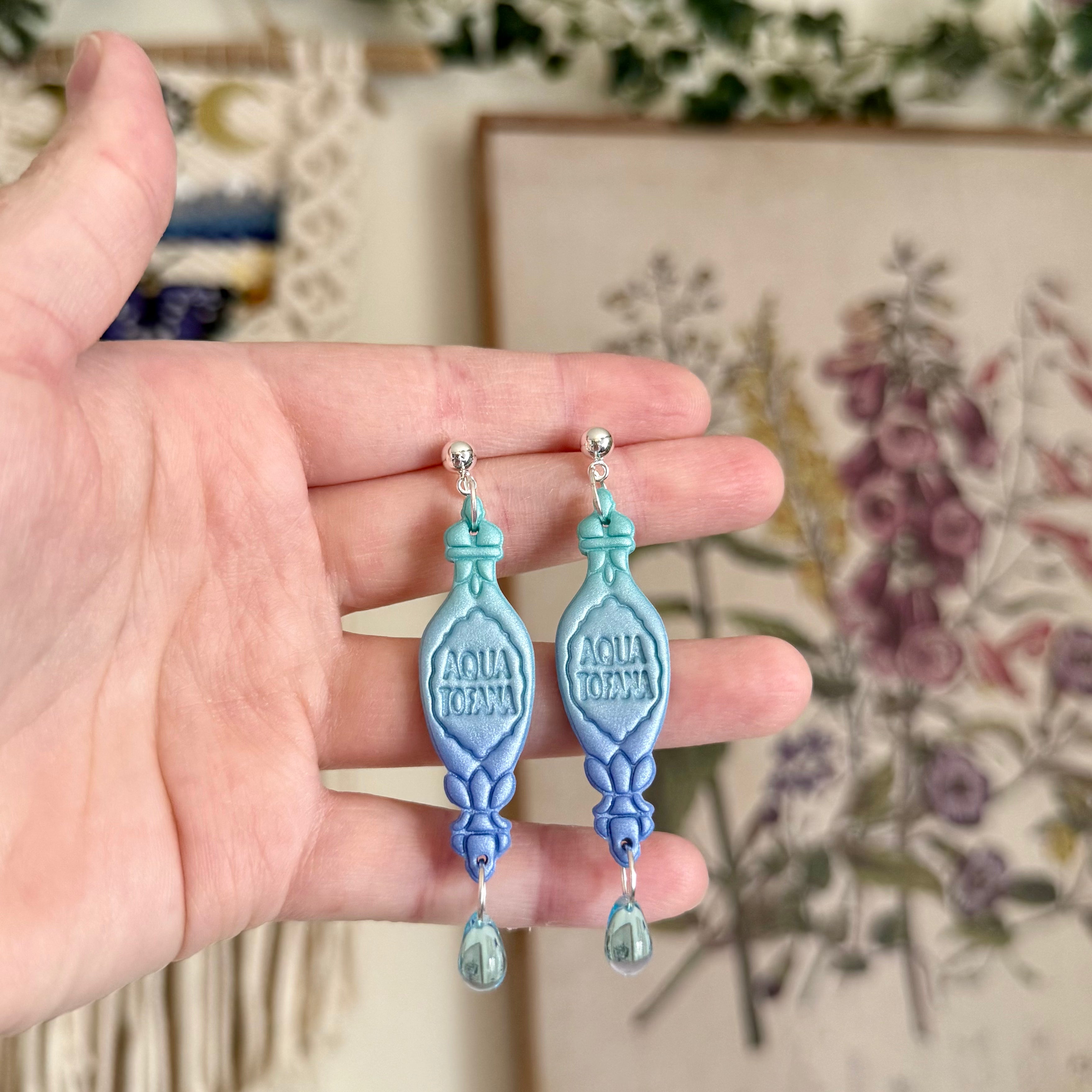 Aqua Tofana in Sinister Cerulean (Silver)