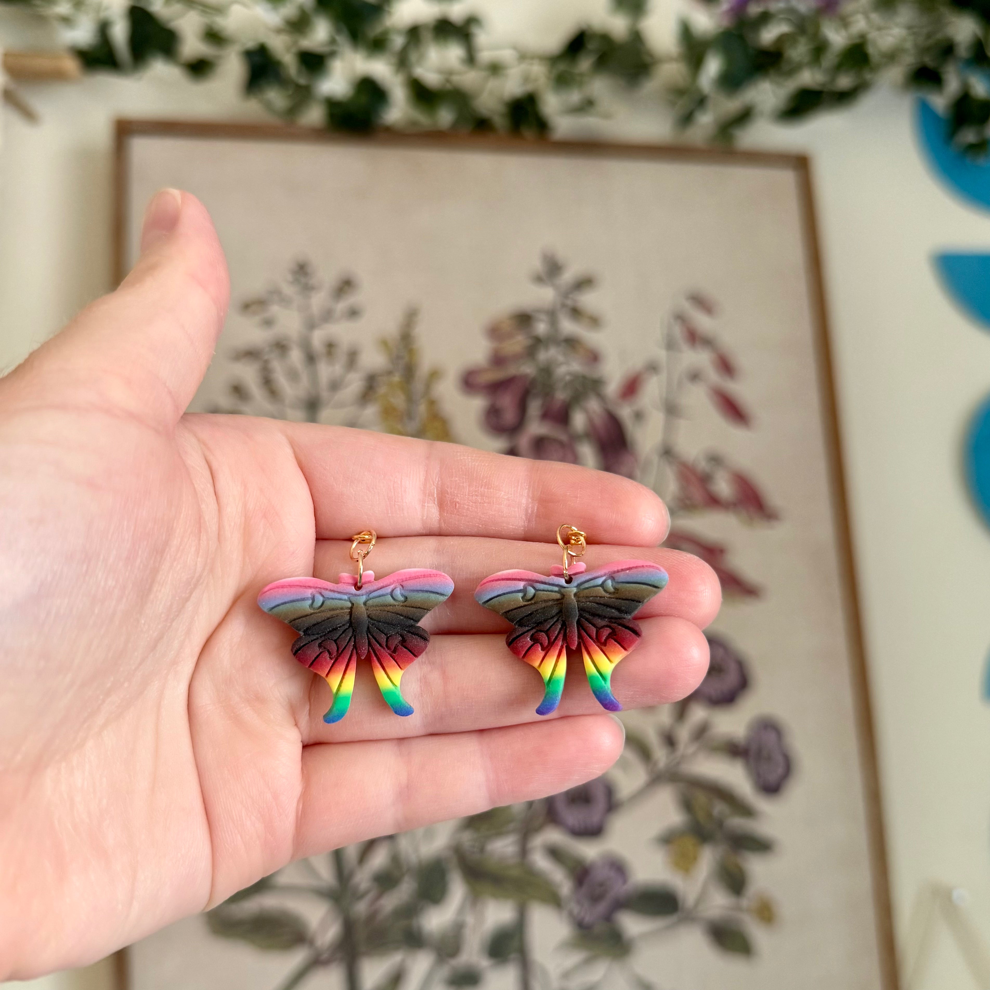 Luna in Progress Pride