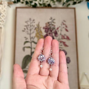 Pearl in Amethyst Aura